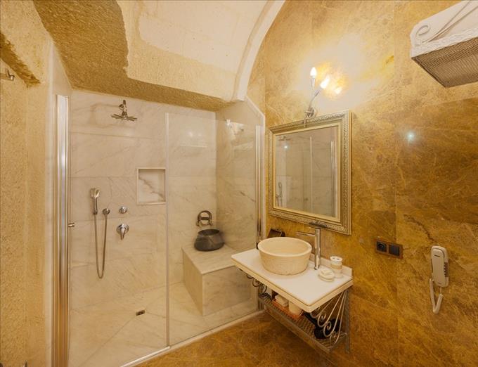 Yakamoz Deluxe Balayı Paketi 3 11
