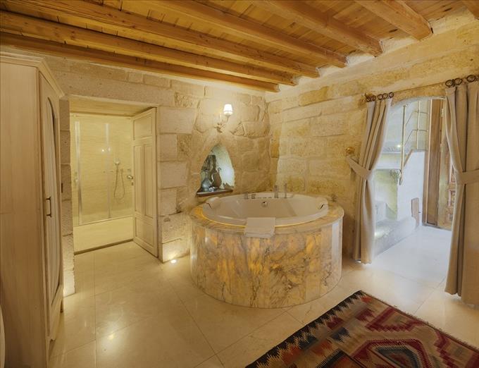 Yakamoz Royal Balayı Paketi Untitled Catalog4211 copy 2