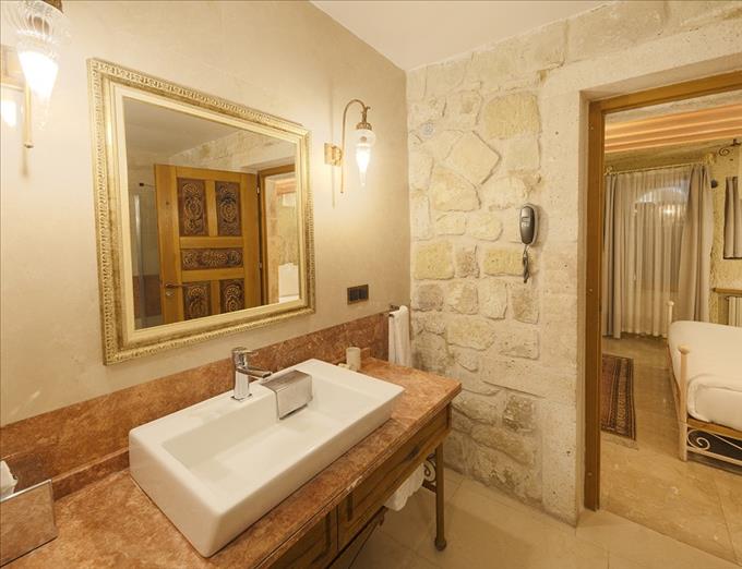 Yakamoz Suite Balayı Paketi 112 Aci 8 Dogal